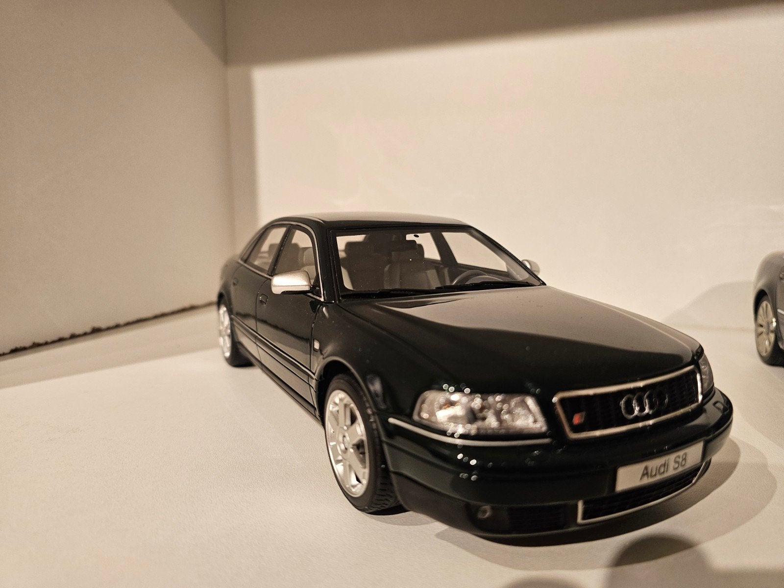 OttOMobile OT916 Audi S8 Groen 1:18, Ophalen of Verzenden, Zo goed als nieuw, Auto, OttOMobile