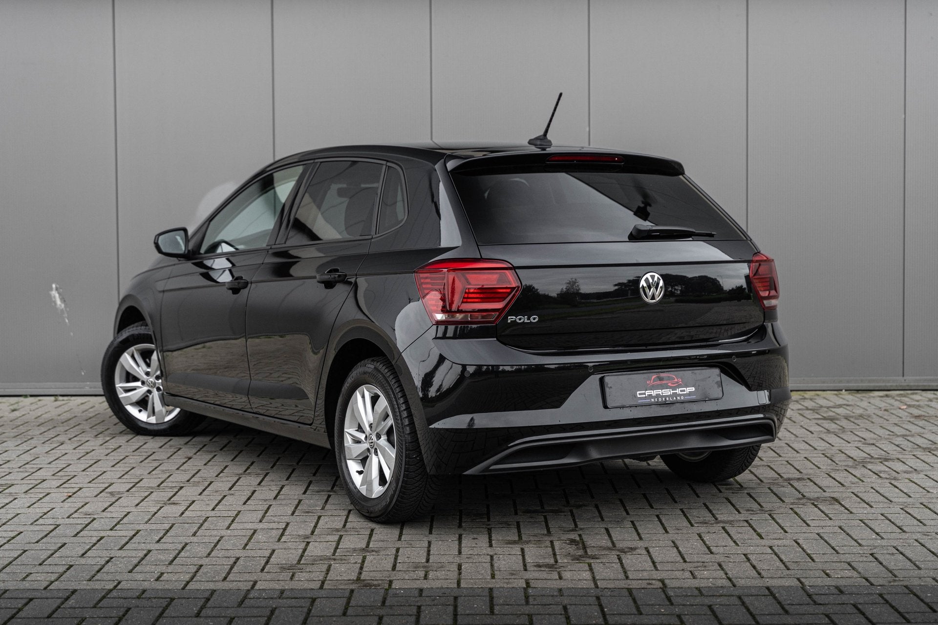 Volkswagen Polo 1.0 TSI Highline 95PK VIRTUAL/KEYLES/ACC/PDC, Voorwielaandrijving, Stof, Gebruikt, Zwart