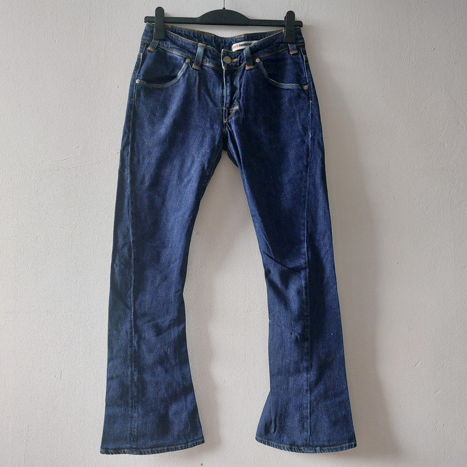Vintage Levis Engineered 3D Twisted low waist flared bootcut, Ophalen of Verzenden, Zo goed als nieuw, Blauw, W30 - W32 (confectie 38/40)