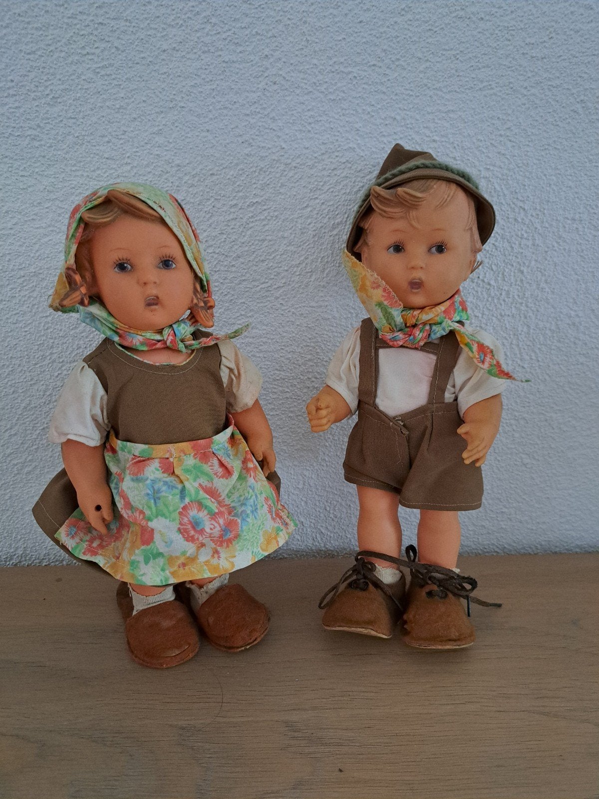 2 Hummeltjes poppen 29 cm MJ Hummel Goebel Germany, Ophalen of Verzenden, Gebruikt