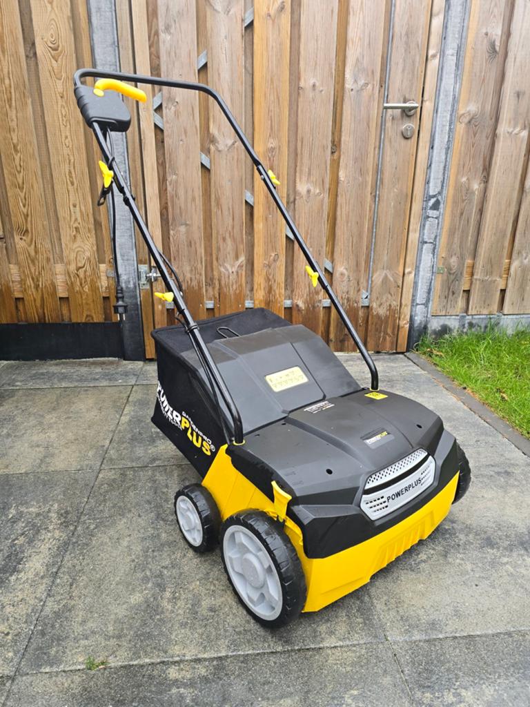 Verticuteermachine te huur – ideaal voor een gezond gazon!, Ophalen