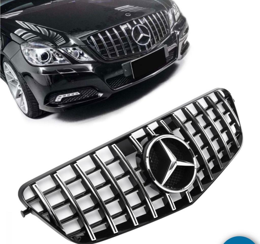 Gril mercedes e cabrio coupe, Auto-onderdelen, Carrosserie en Plaatwerk, Ophalen of Verzenden, Motorkap