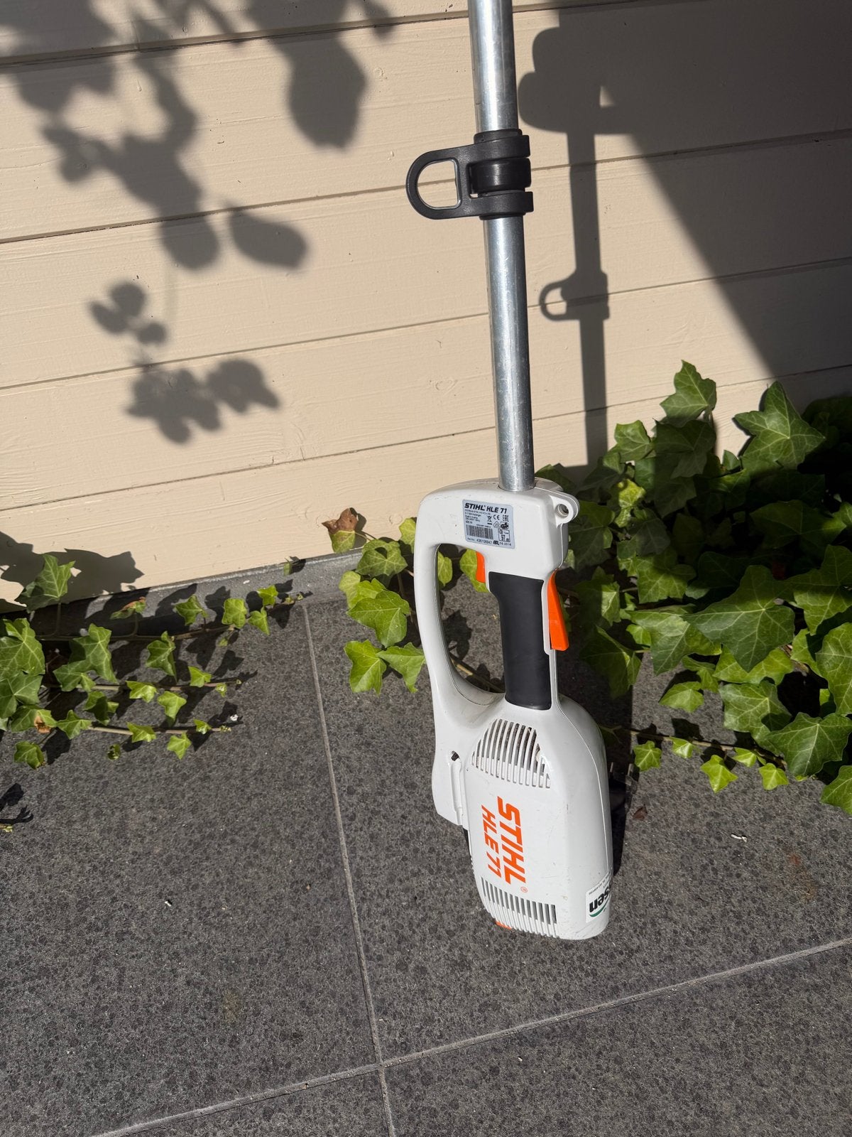 Stihl HLE 71 Elektrische Heggenschaar op steel, Tuin en Terras, Ophalen, Gebruikt, Elektrisch