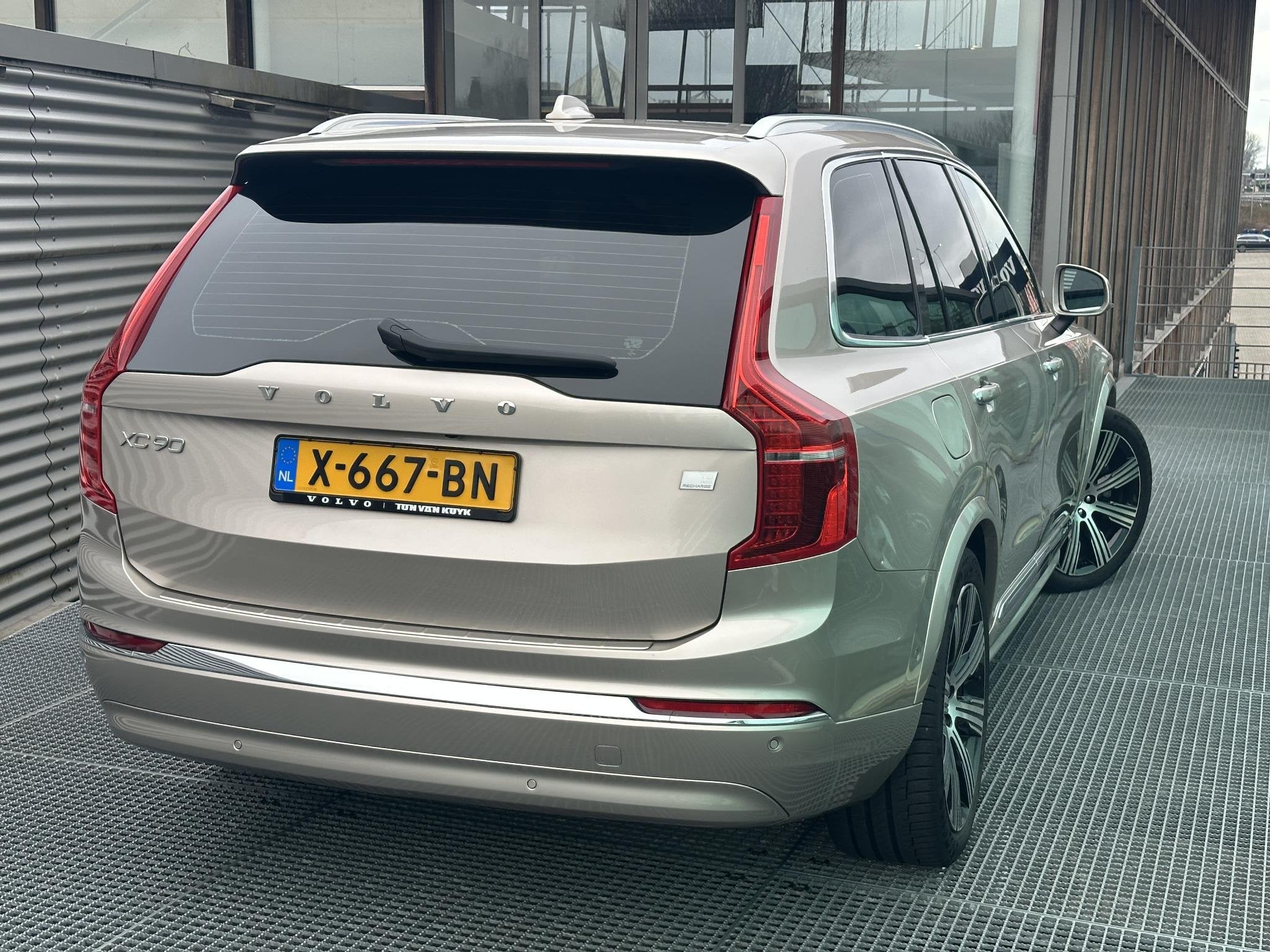 Volvo XC90 2.0 T8 Recharge AWD Plus Bright Longe Range / Luc, Auto's, Gebruikt, 4 cilinders, Bedrijf, Vierwielaandrijving