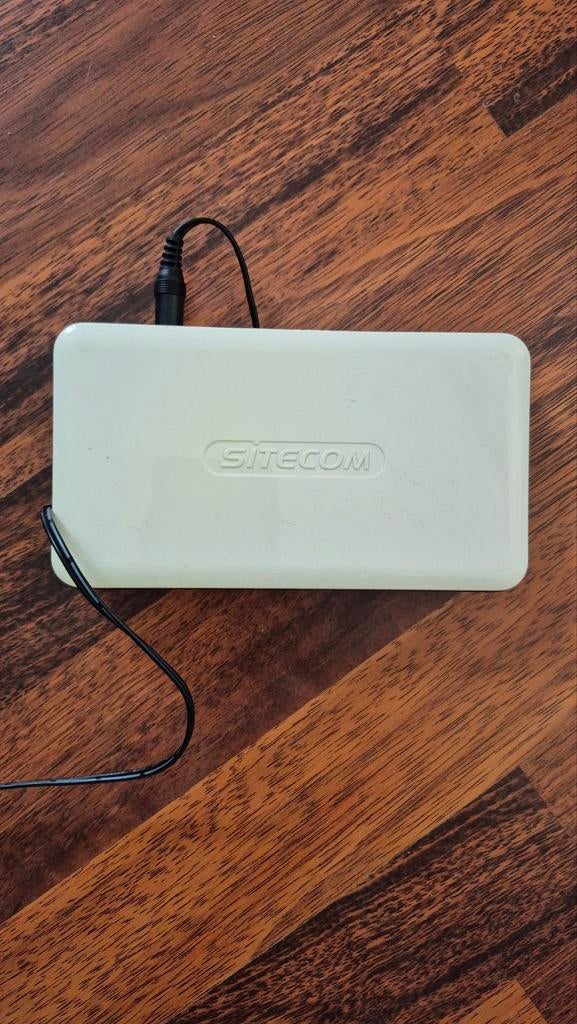 Sitecom switch 5 poorts, Ophalen of Verzenden, Gebruikt, Wit, Overige modellen