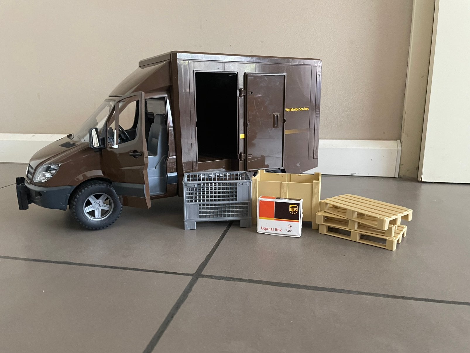 Bruder ups bus, Ophalen of Verzenden, Zo goed als nieuw, Bus of Vrachtwagen, Overige merken