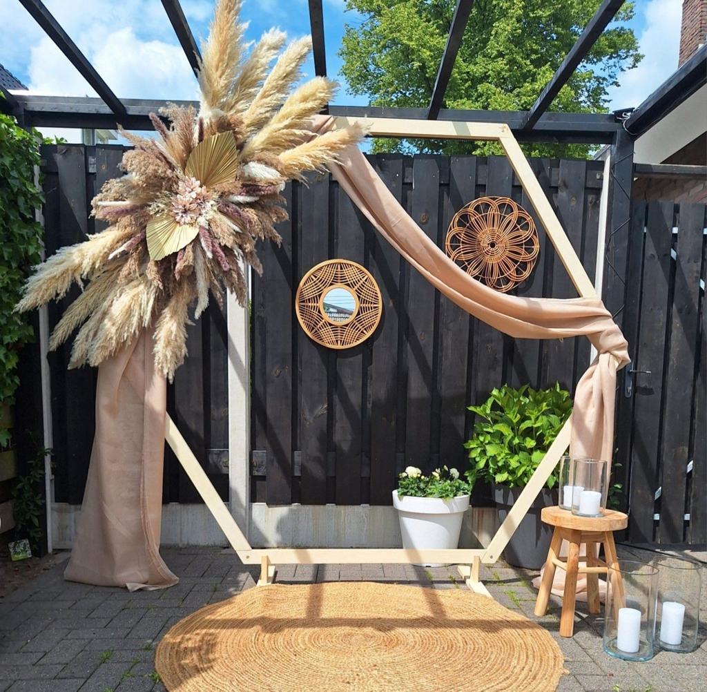 Backdrop te huur voor bruiloft (exclusief bloemstuk), Ophalen, Zo goed als nieuw, Overige kleuren, Accessoires