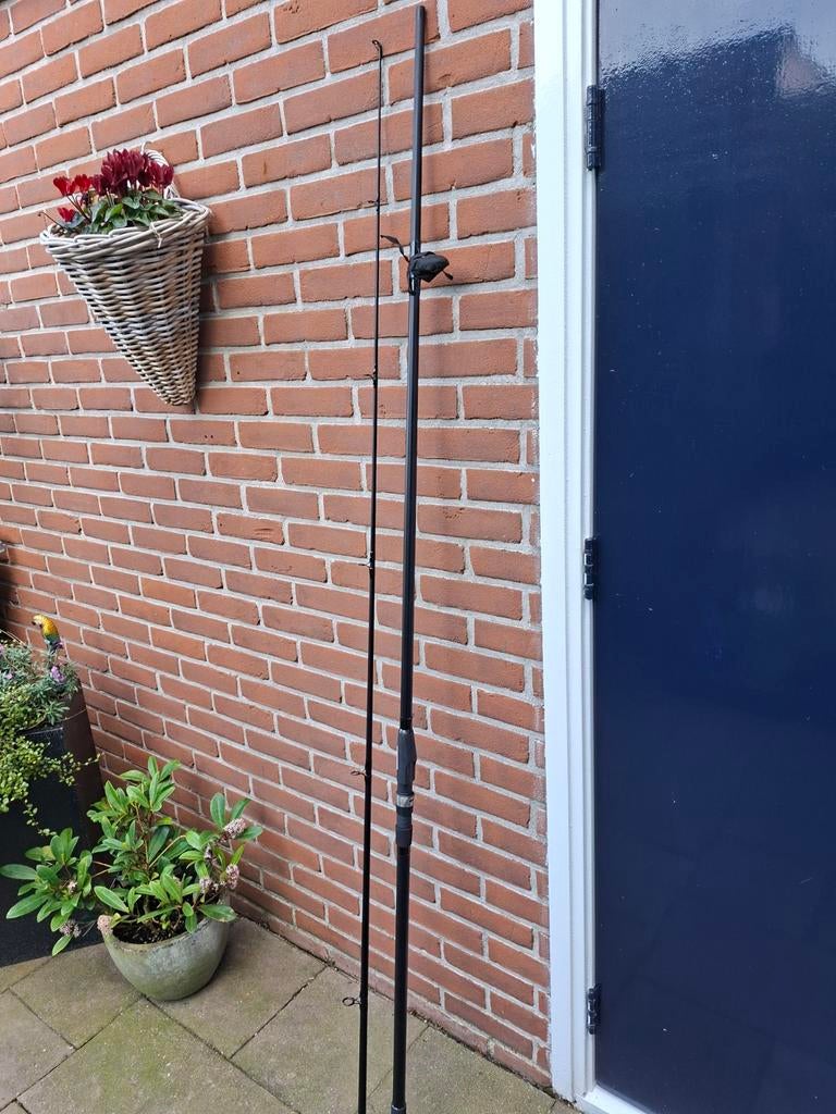 Black Phantom hengel 12 ft 2.75/3.00 lbs, Ophalen, Zo goed als nieuw, Werphengel