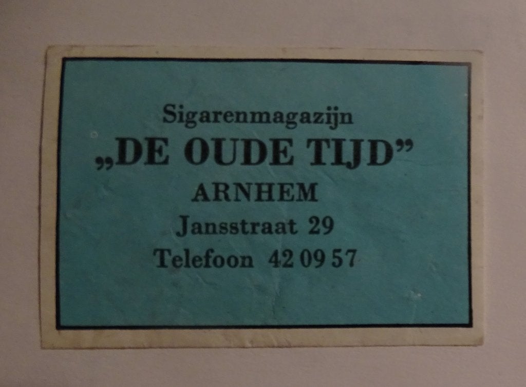 DE GOEDE TIJD   Sigarenmagazijn   Jansstraat     ARNHEM, Verzamelen, Verzenden, Zo goed als nieuw, Luciferdoosjes of -merken
