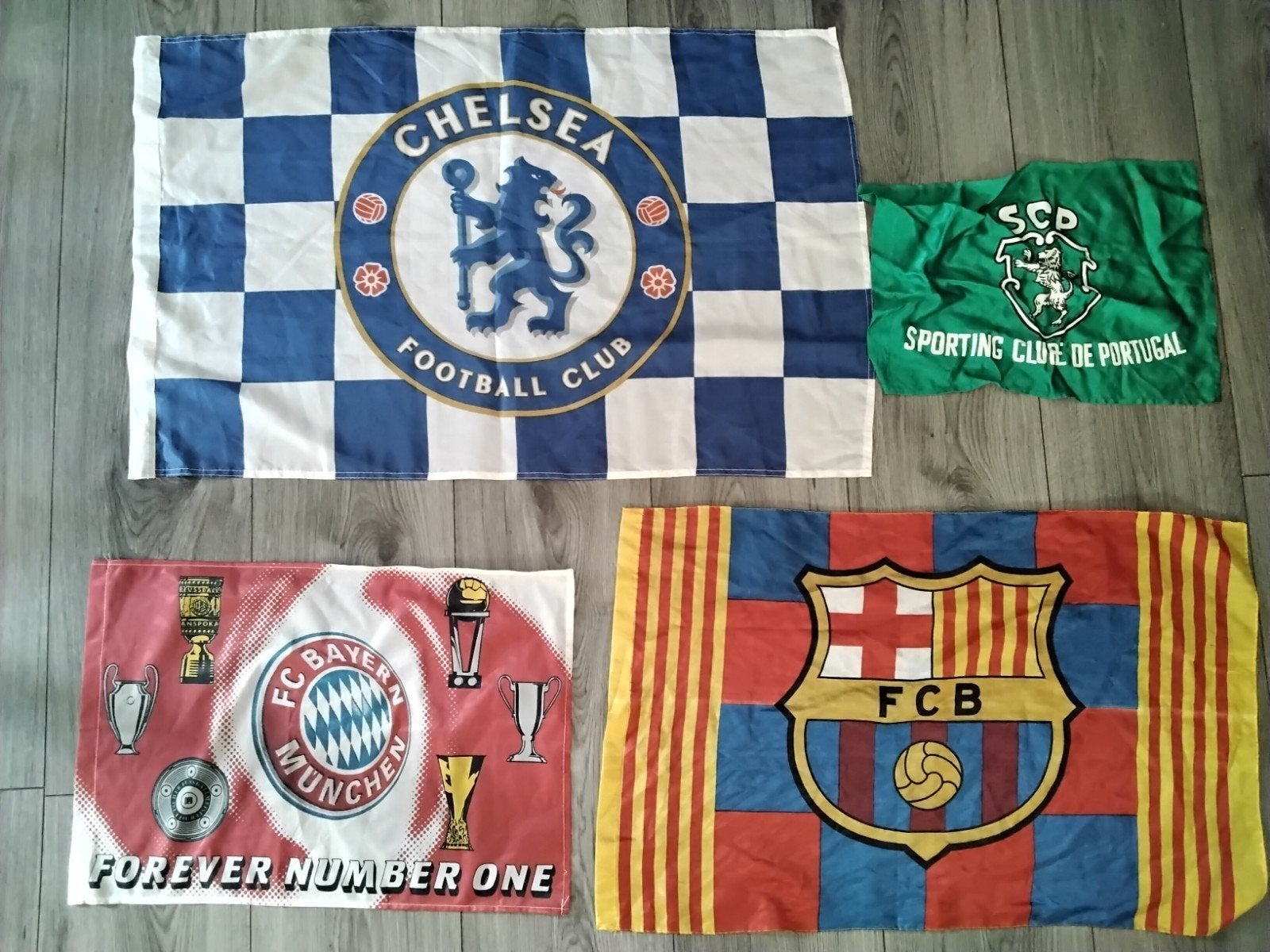 Vlaggen van internationale voetbalclubs, Ophalen of Verzenden