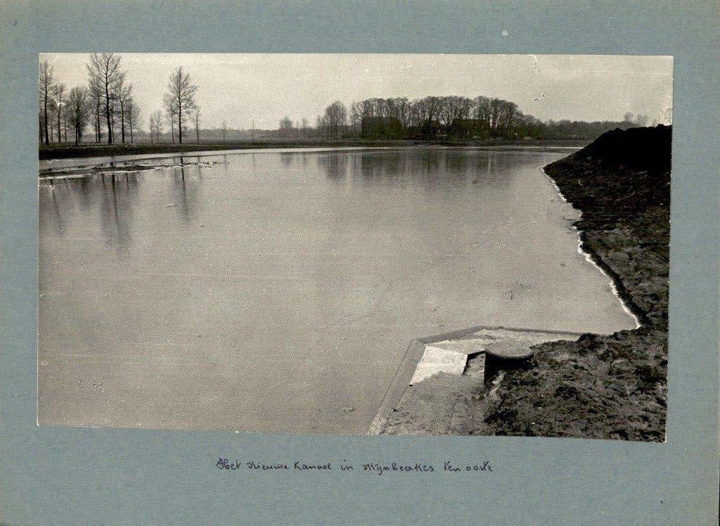 Roermond - Nieuw Kanaal - Foto - 1960, Ophalen of Verzenden, 1940 tot 1960, Limburg