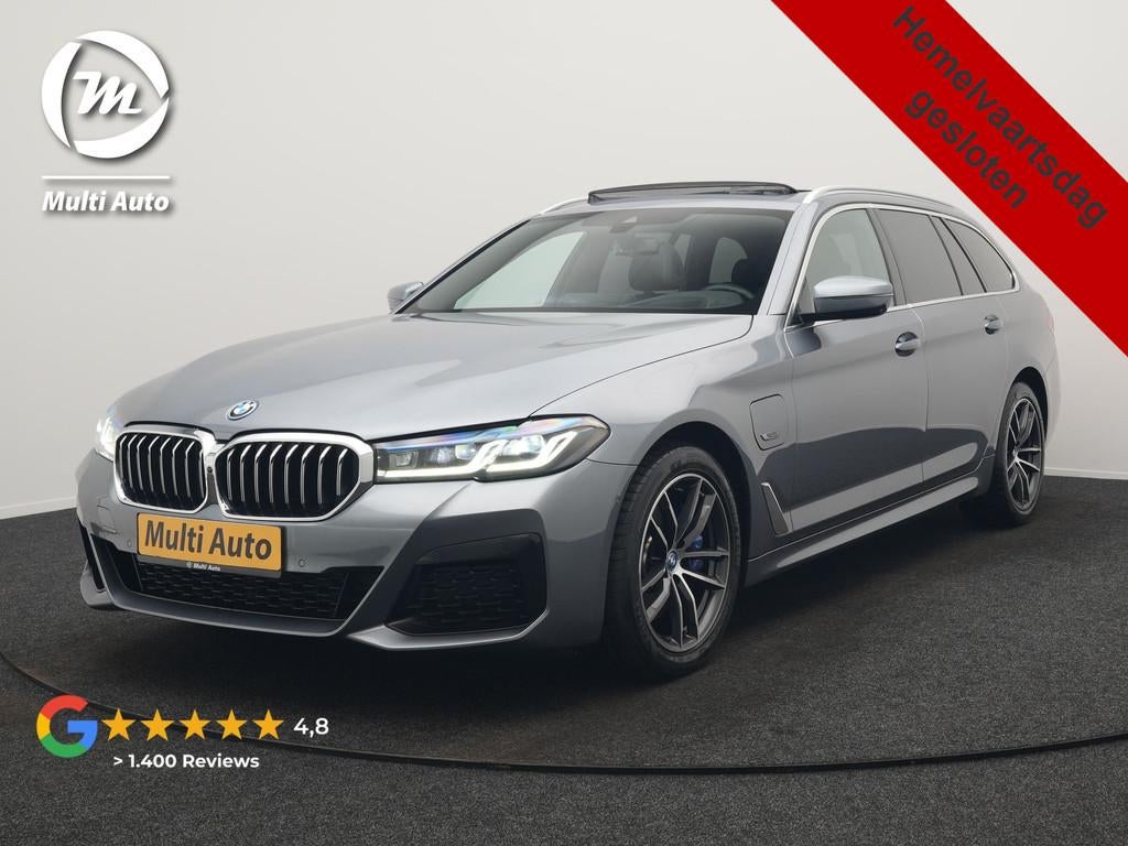 BMW 5 Serie Touring 530e xDrive M Sport PHEV 293pk Dealer O., Auto's, 1998 cc, 1935 kg, Gebruikt, 4 cilinders