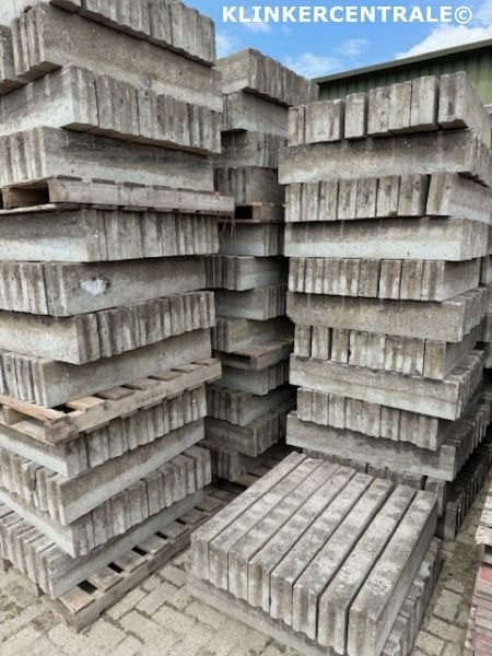 212st grijs betonbanden 10x20x100cm opsluit/trottoirbanden, Gebruikt, Overige typen, 10 m² of meer, Bij dit gebruikte product niet te achterhalen.