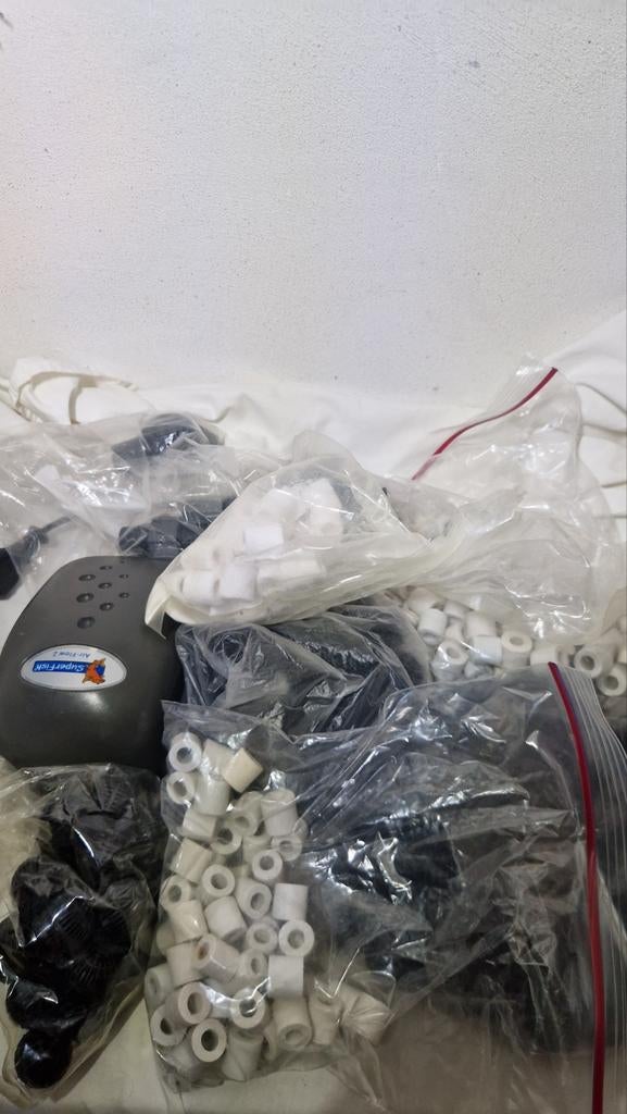 Aquarium Filter media, (lucht) pompje, slangen, nep plantjes, Ophalen of Verzenden, Nieuw