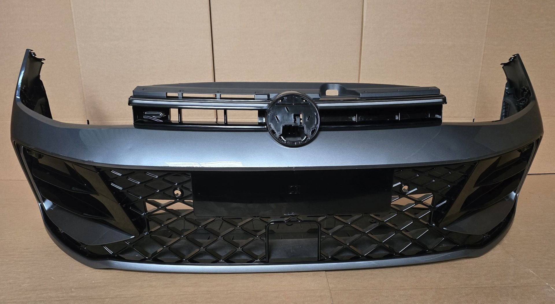 Voorbumper VW Passat B9 R-LINE 6xPDC LED 3J0807221B BUMPER, Auto-onderdelen, Gebruikt, -, Ophalen of Verzenden, Bumper