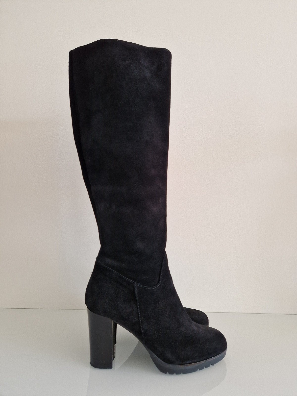 Prachtige suede lange suede laarzen MANFIELD mt 40 als NIEUW, Hoge laarzen, Zwart, MANFIELD, Ophalen of Verzenden