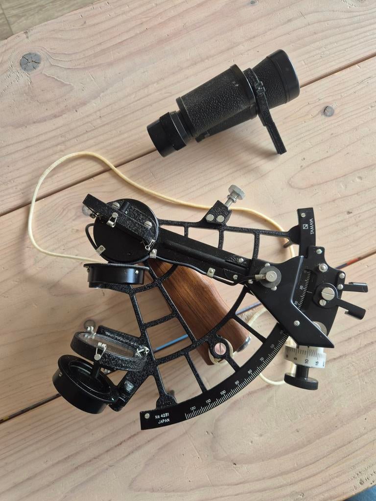 Sextant Tamaya & Co. Ltd. met houten kist, Watersport en Boten, Navigatiemiddelen en Scheepselektronica, Ophalen, Gps of Kompas