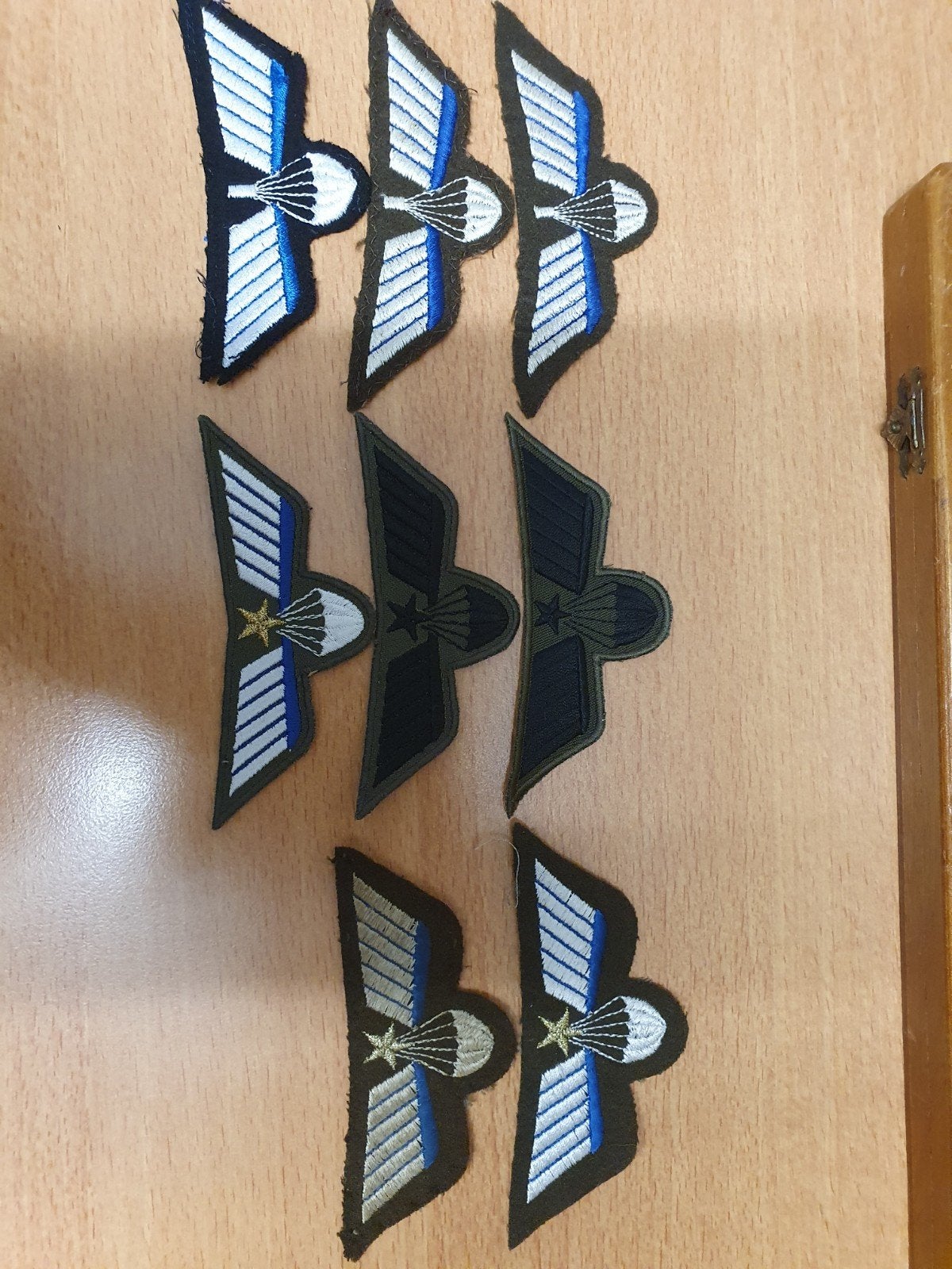 Diverse wings, Ophalen of Verzenden, Landmacht, Nederland, Embleem of Badge