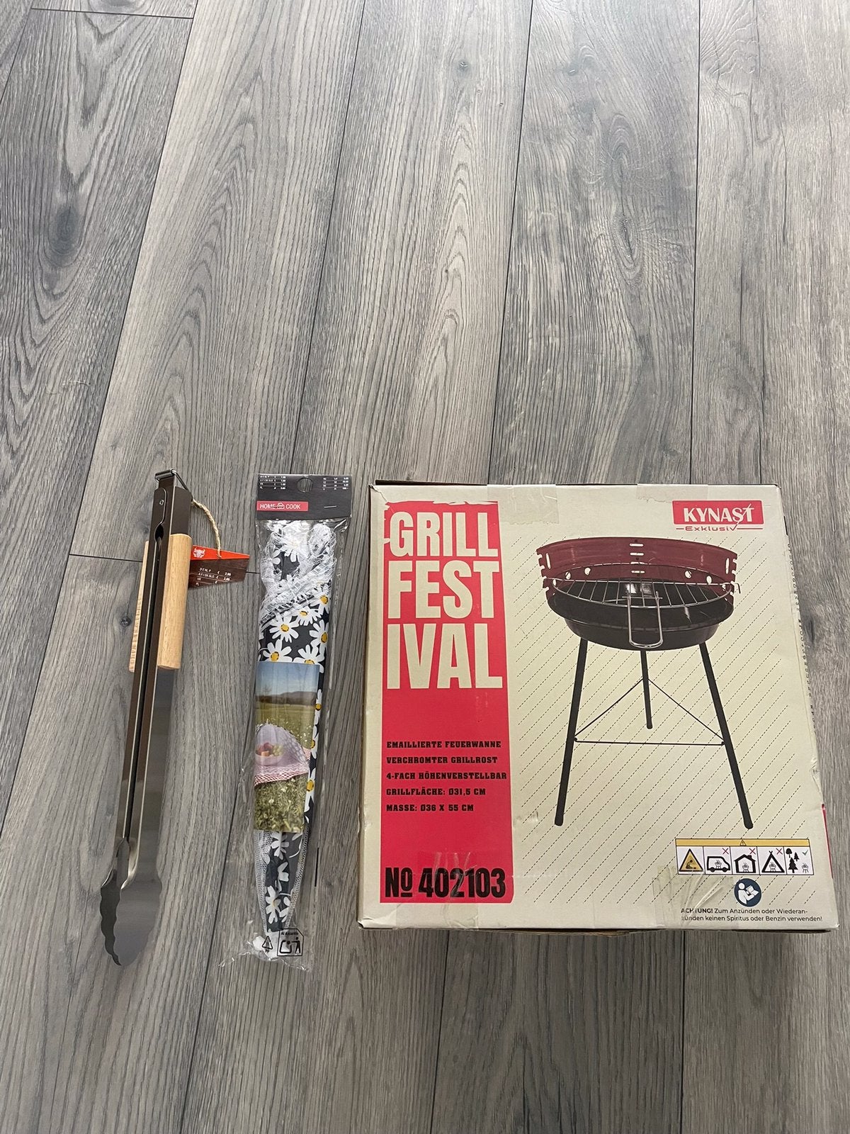 Nieuwe Houtskool "Festival" Barbecue+Vleestang en Vleeskapje, Ophalen, Nieuw, Met accessoires