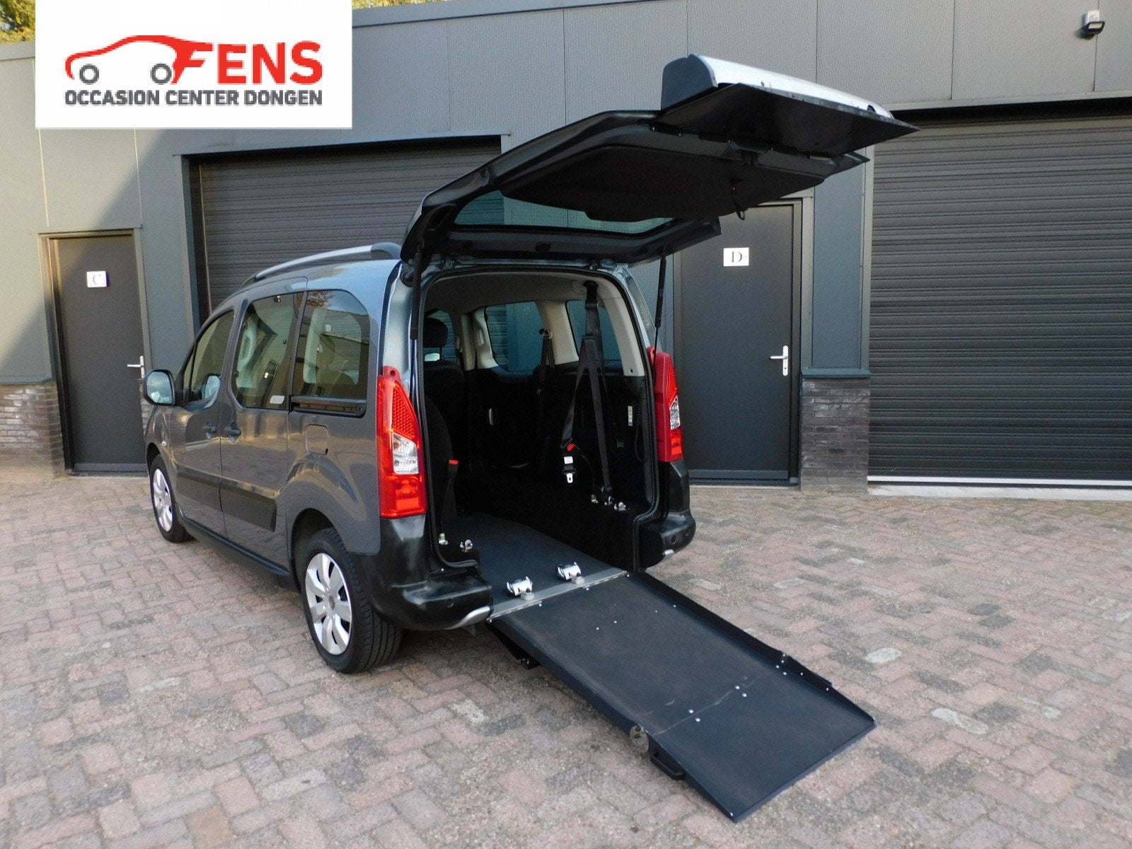 Citroën Berlingo 1.6-16V XTR ROLSTOELAUTO! NETTE AUTO! NAVI, Voorwielaandrijving, Stof, Zwart, 4 cilinders