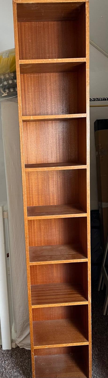 Smalle kast. 210h x 36b x 24d, Huis en Inrichting, Kasten | Boekenkasten, Ophalen, Met plank(en), Gebruikt, 200 cm of meer