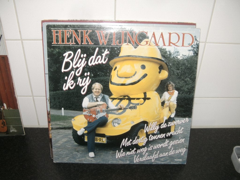 Foto 3 van 7 x LP Henk Wijngaard