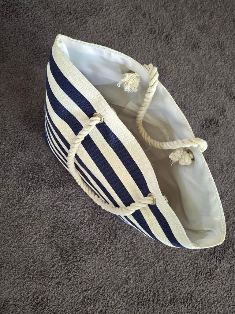 Strandtas. Nivea, Ophalen of Verzenden, Nieuw, 17 tot 18, Dame
