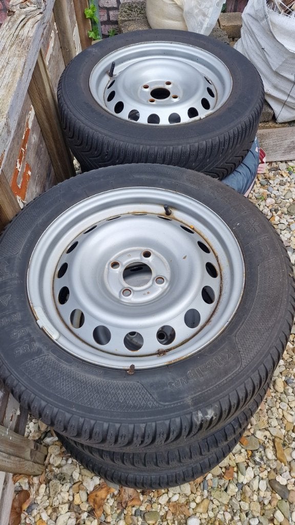 Dacia/Renault/Nissan winterbanden set 4x100 tpms, Auto-onderdelen, Ophalen, Gebruikt, 15 inch, Banden en Velgen