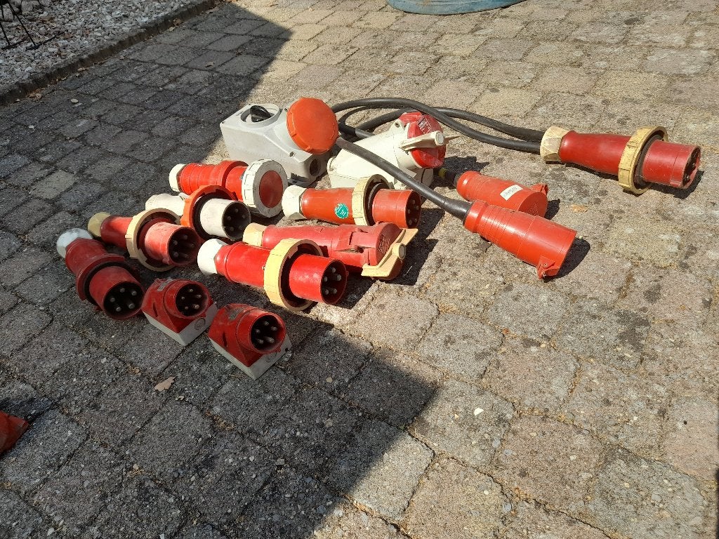 Te koop: vijfpolige stekkers, contrastekkers en verdeelkabel, Ophalen, Gebruikt, Stekker