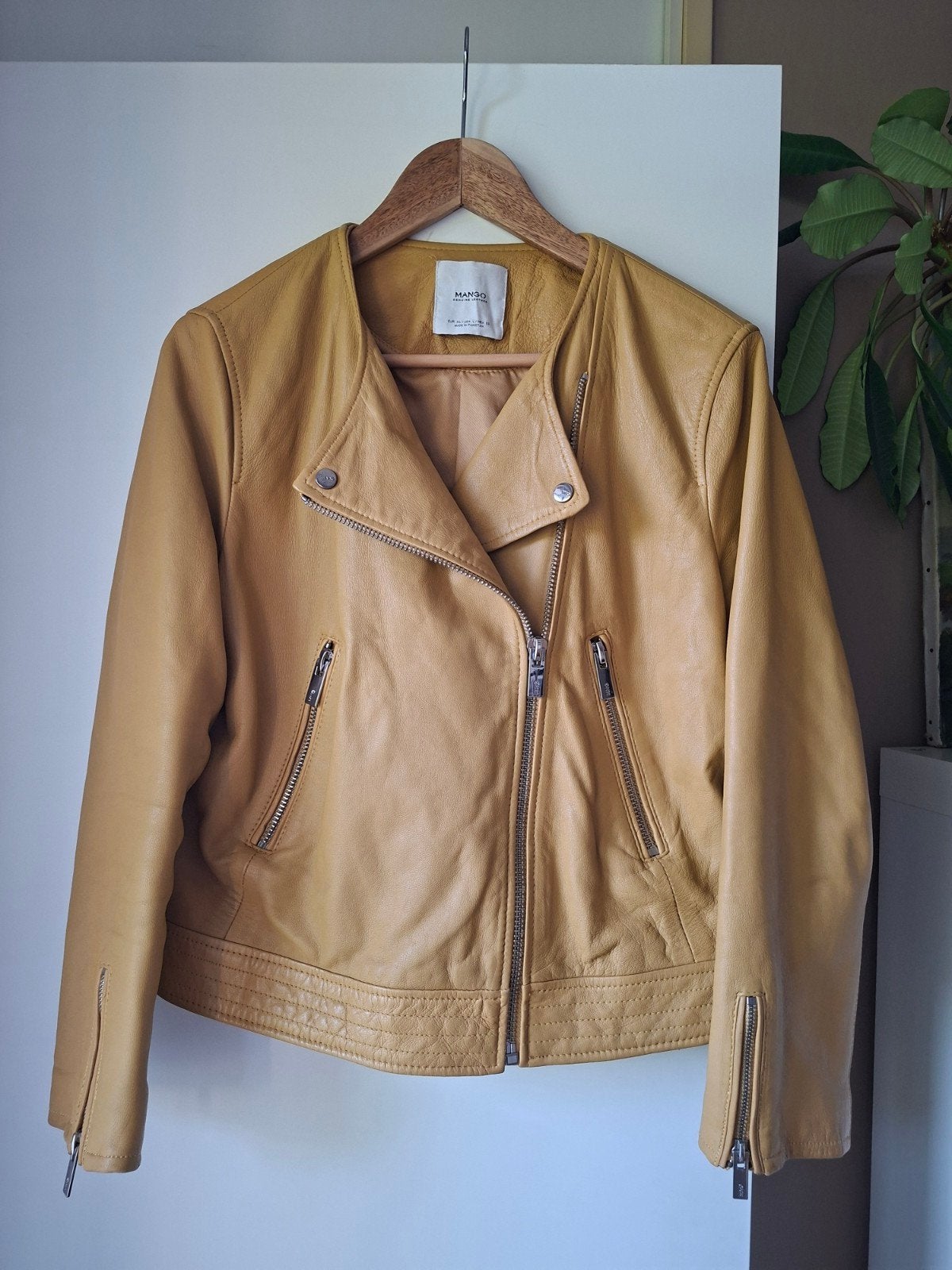 Leren jas mosterdgeel met stoere ritsen - Mango -Maat XL, Kleding | Dames, Jassen | Zomer, Mango, Geel, Maat 46/48 (XL) of groter