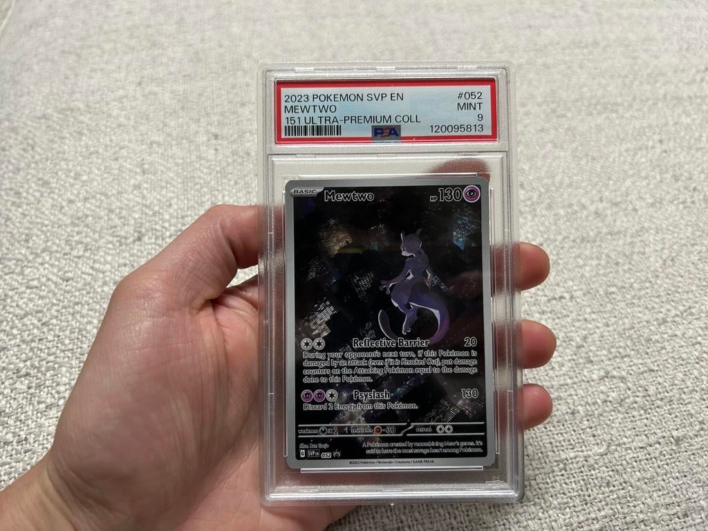 Pokemon 151, Mewtwo #052 psa 9 upc, Ophalen of Verzenden, Zo goed als nieuw