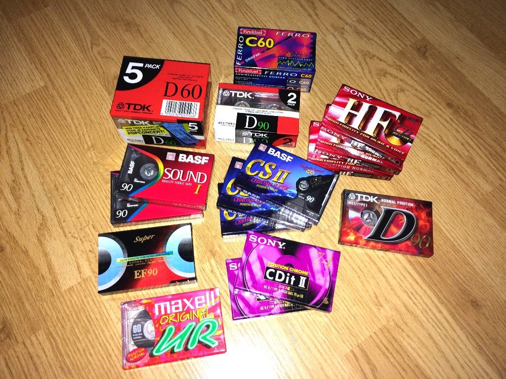 Nieuwe lege cassettebandjes in folie: Sony, Maxell, TDK, etc, 2 t/m 25 bandjes, Overige genres, Ophalen of Verzenden, Nieuw in verpakking