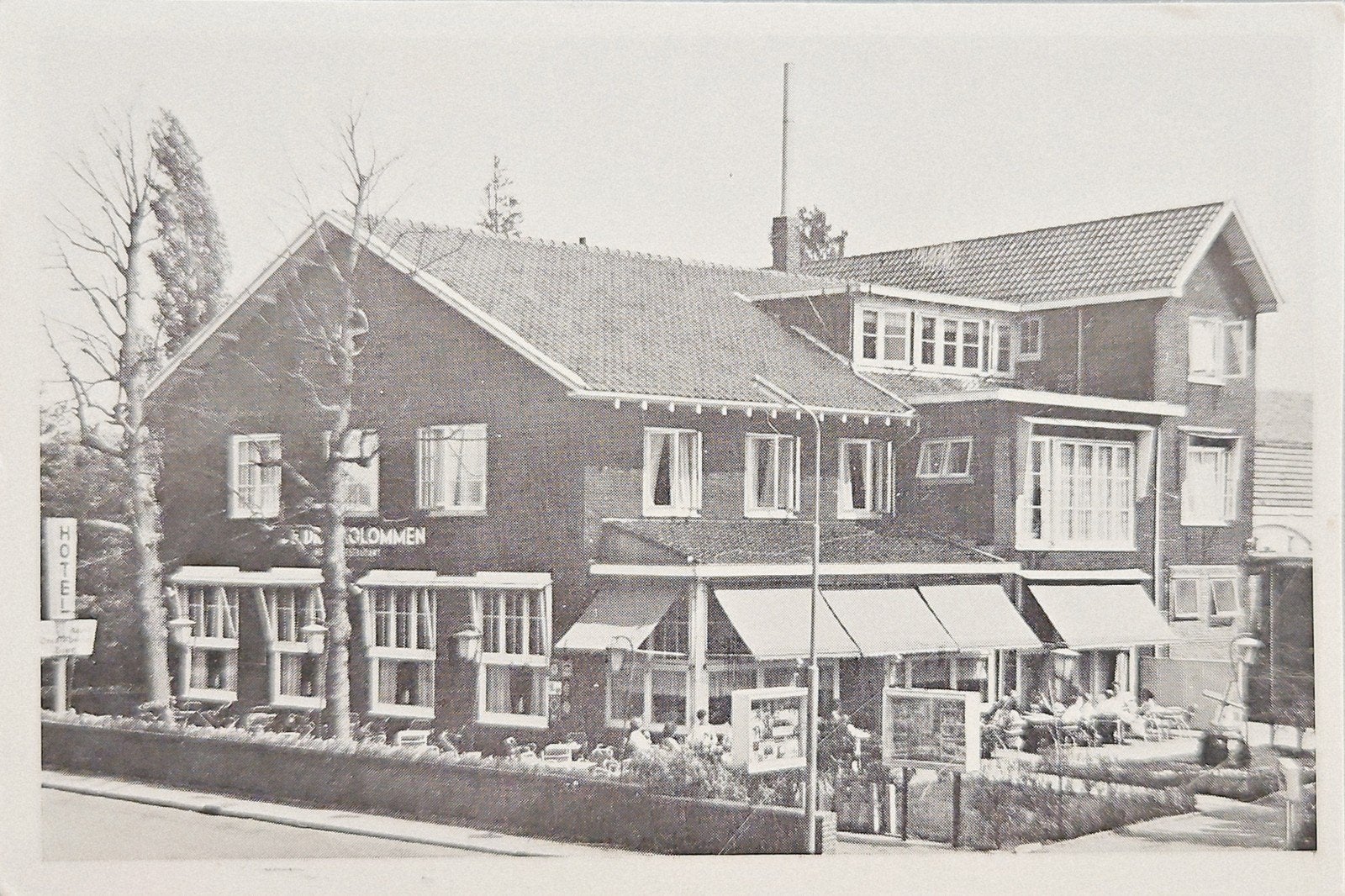 Aalsmeer - hotel café De Drie Kolommen, Ophalen of Verzenden, 1940 tot 1960, Noord-Holland