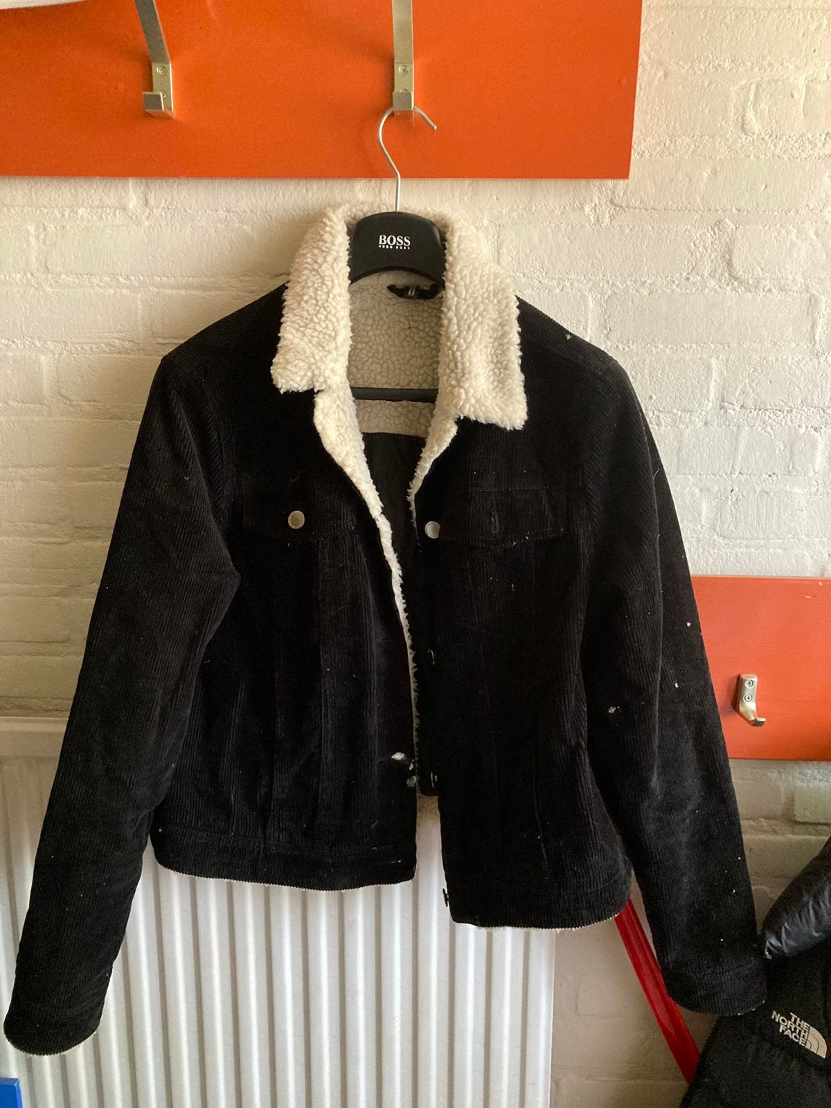 Zwarte corduroy jas met teddy voering, Ophalen of Verzenden, Zo goed als nieuw, Maat 38/40 (M), Zwart