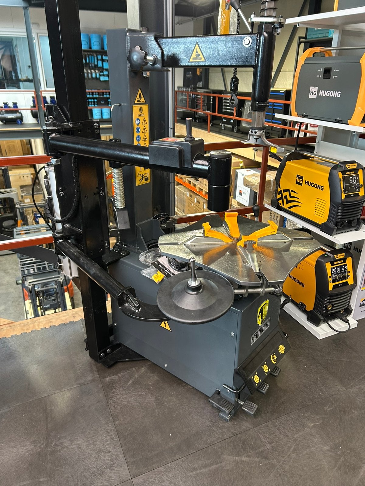 Fabbri bandendemonteermachine, Ophalen, Nieuw