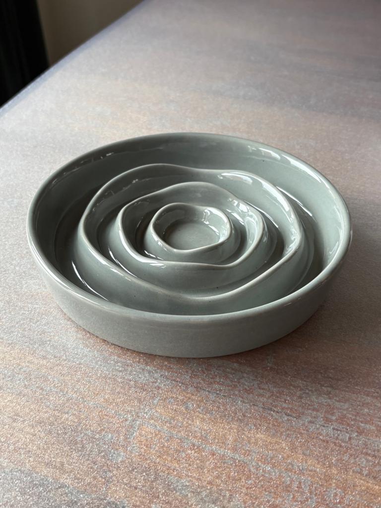 Grote voerbak keramiek anti schrok / slowfeeder, Dieren en Toebehoren, Ophalen, Anti-schrok, Nieuw