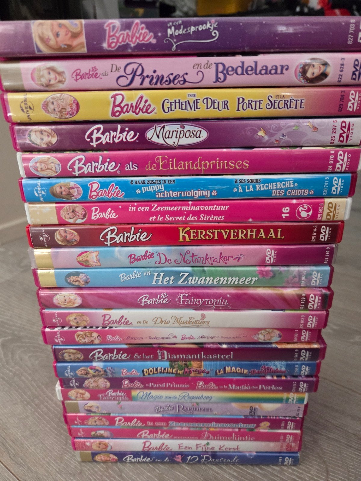 Barbie - 22x dvd, Alle leeftijden, Ophalen of Verzenden, Zo goed als nieuw