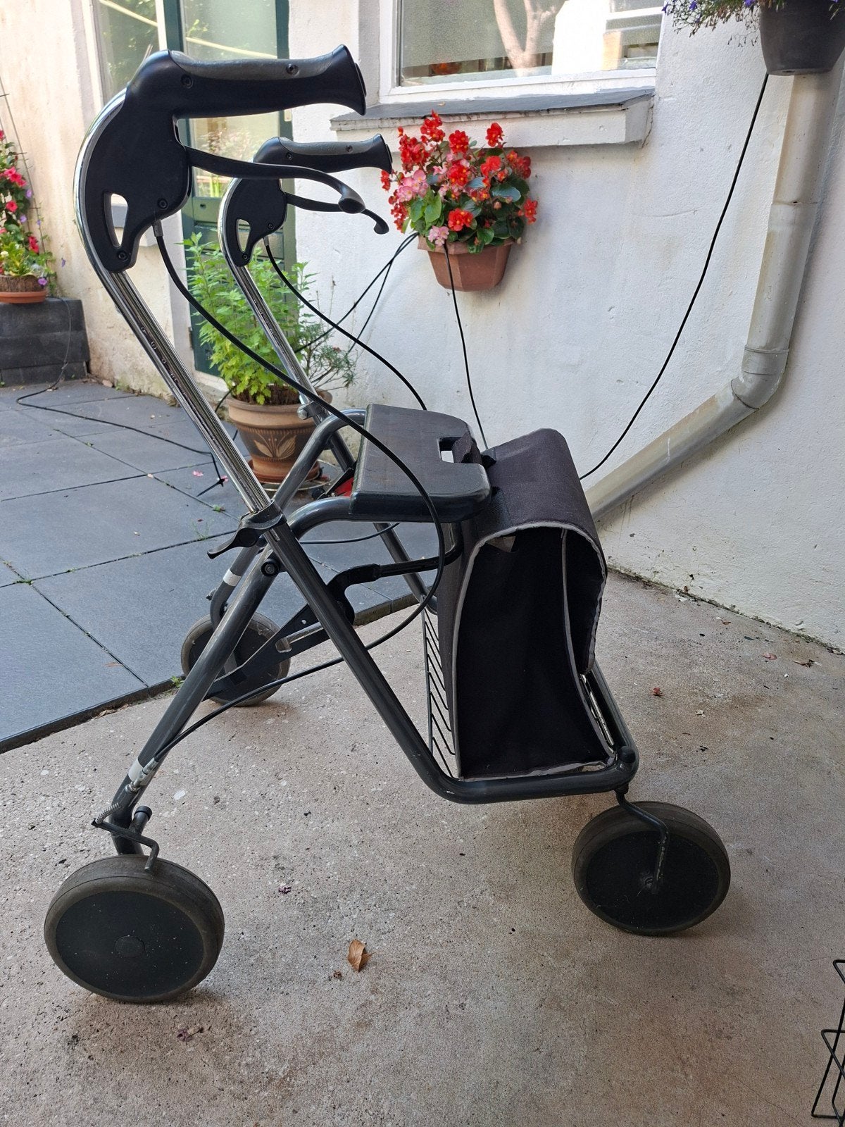 Fellow Roll, parkinsonrollator, Ophalen