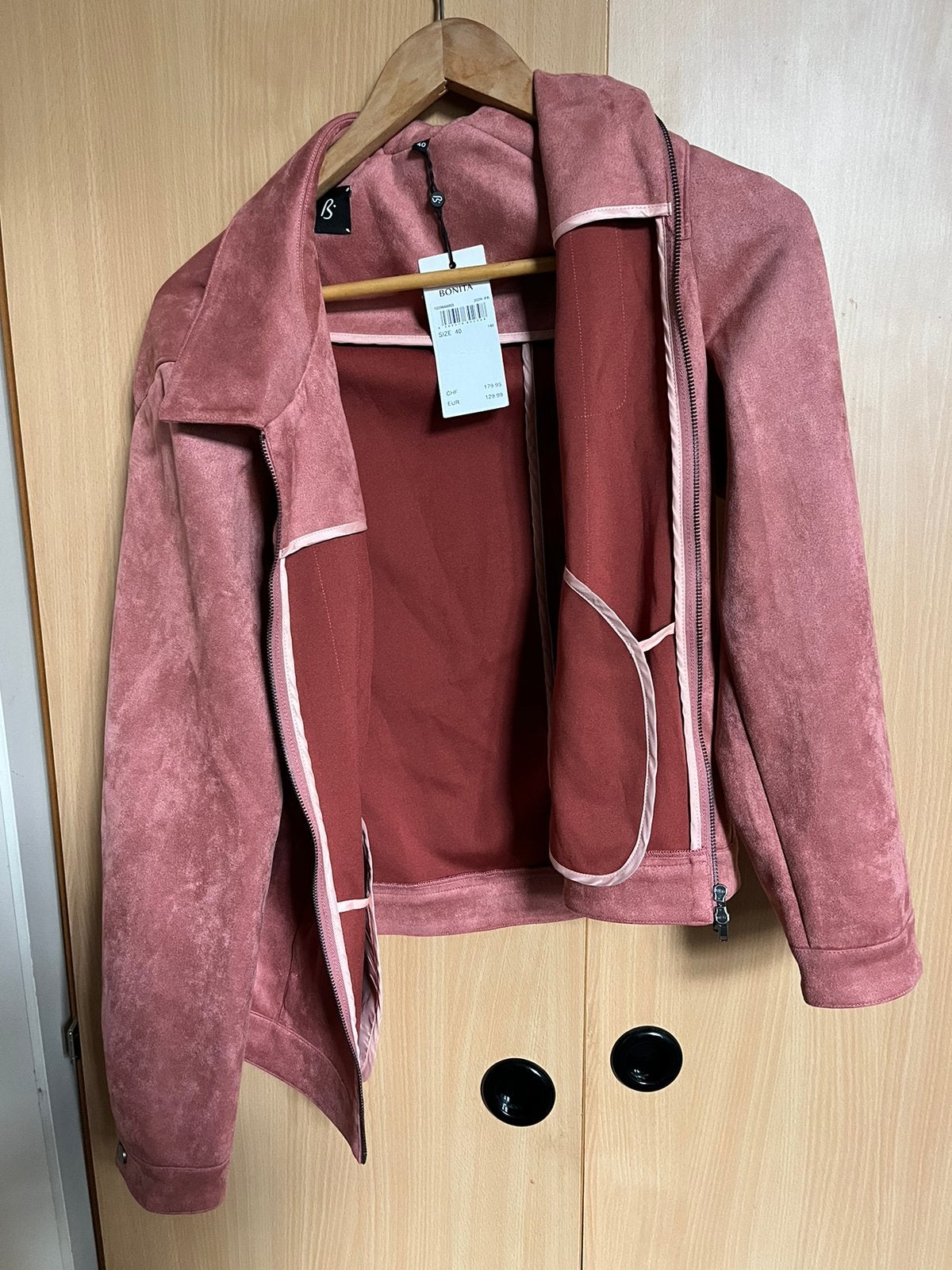 Bonita jasje nieuw met prijskaartje, Maat 38/40 (M), Nieuw, Ophalen of Verzenden, Jasje
