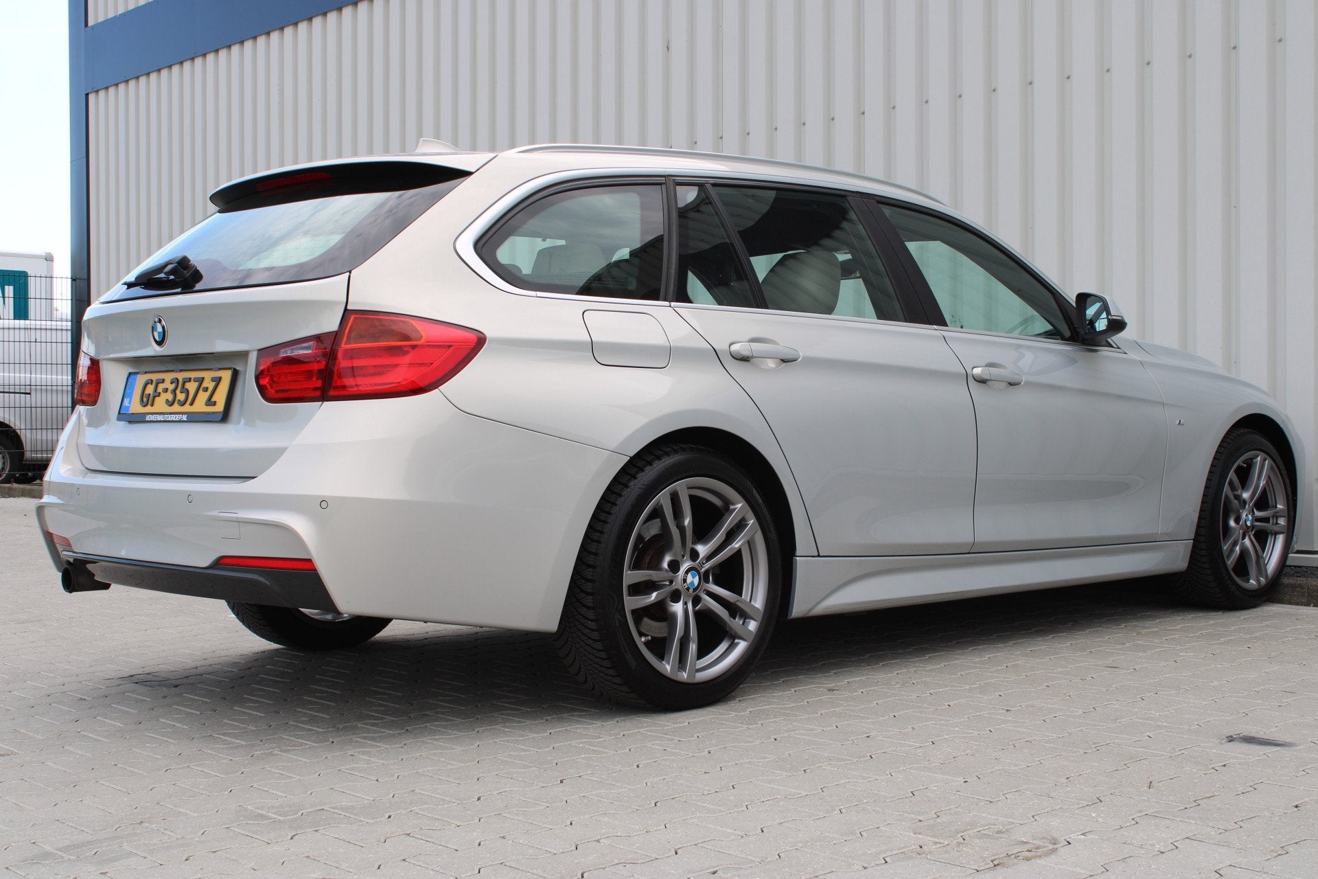 BMW 3 Serie Touring 316i High Executive | Incl. 12 maanden g, Auto's, BMW, 12 maanden, Gebruikt, Euro 6, 4 cilinders