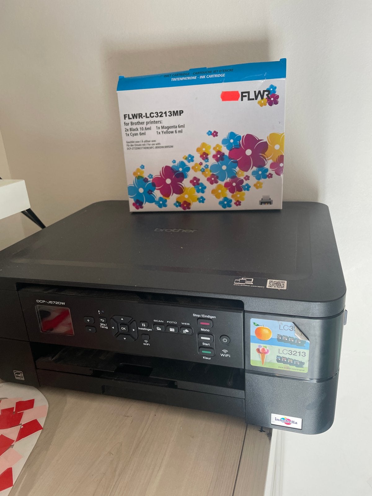 Defecte Brother DCP-J572DW printer met extra inkt, Computers en Software, Ophalen, Inkjetprinter, All-in-one, Kleur printen