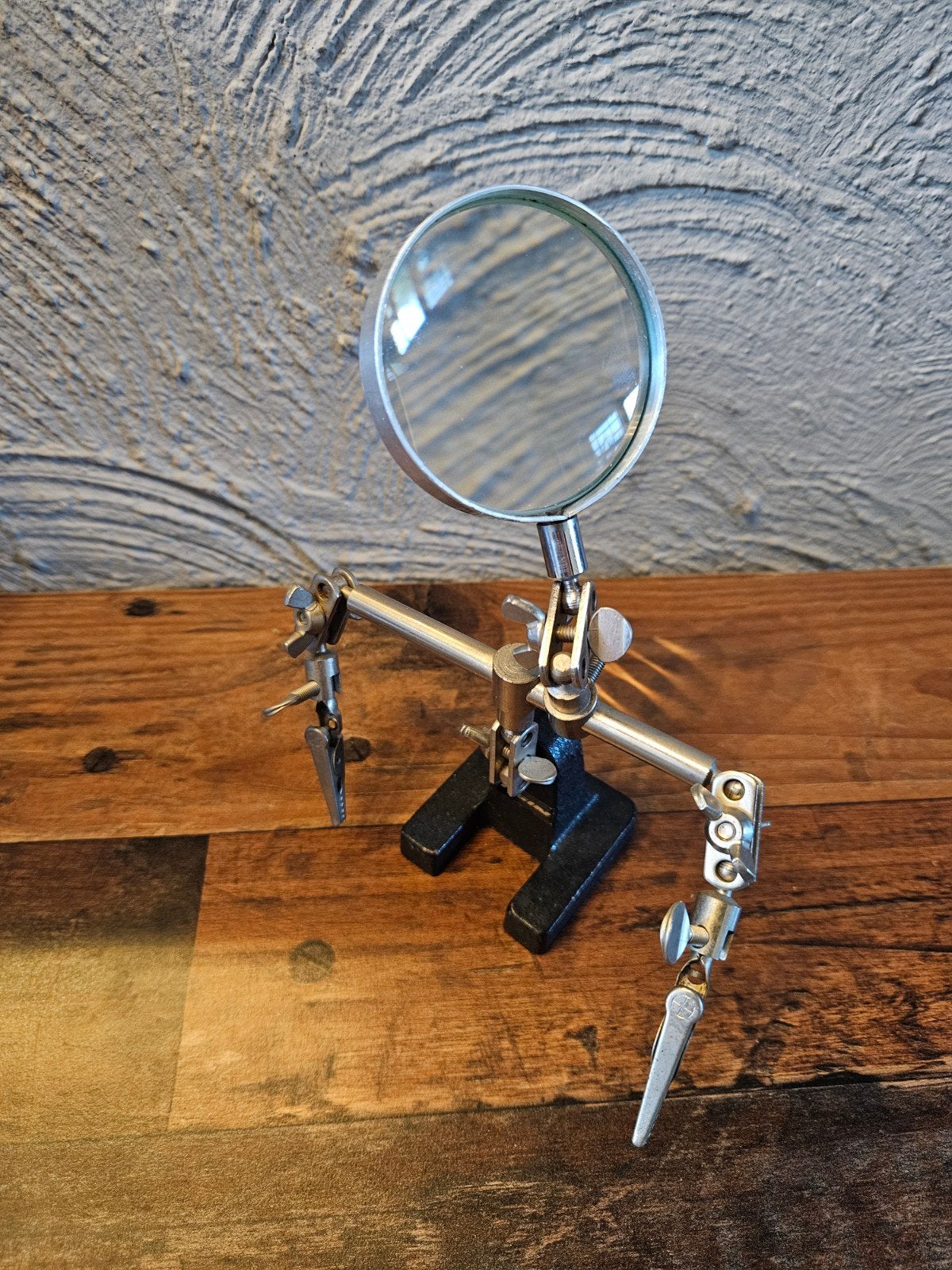 Zgan vintage Soldeerhulp met vergrootglas en klemmen, Ophalen of Verzenden, Gebruikt, Vergrootglas of Loep