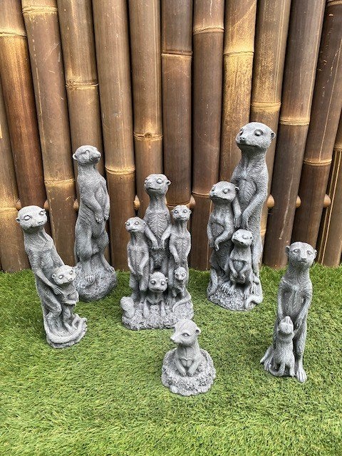 Familie stokstaartjes nr.122, Ophalen, Nieuw, Beton, Dierenbeeld