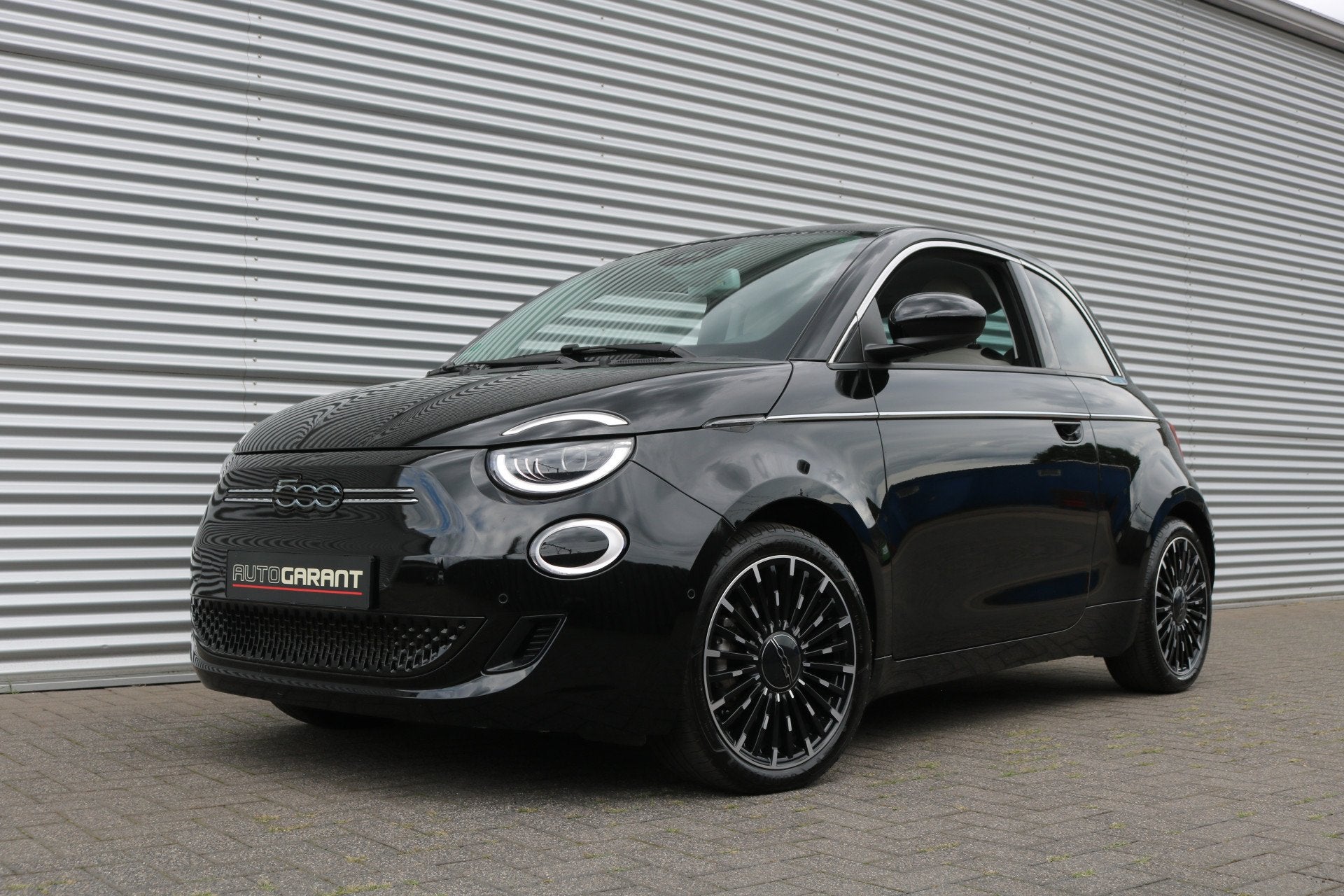 Fiat 500 3+1 La Prima By Bocelli 42 kWh (17.285Km! Leder Car, 1300 kg, Gebruikt, Beige, 4 stoelen