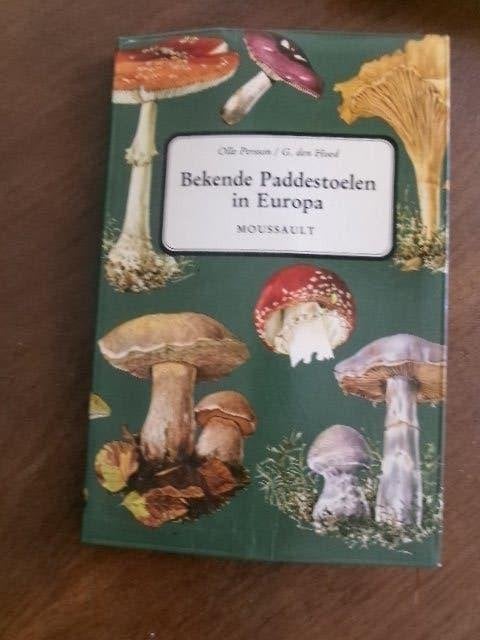 MOUSSAULT gids Bekende Paddestoelen in Europa, Verzenden, Zo goed als nieuw, Natuur algemeen