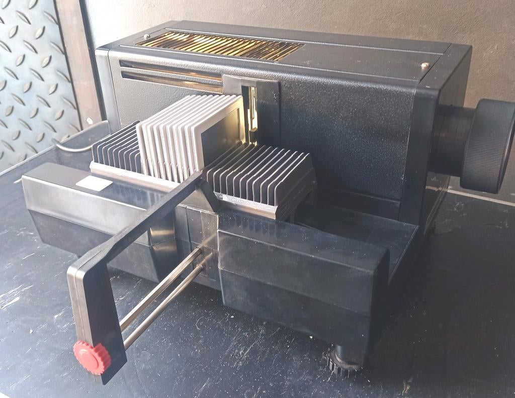 Liesegan diaprojector voor grote 4,5 x 6 cm dia's Werkt 100%, Ophalen of Verzenden, Overige instrumenten
