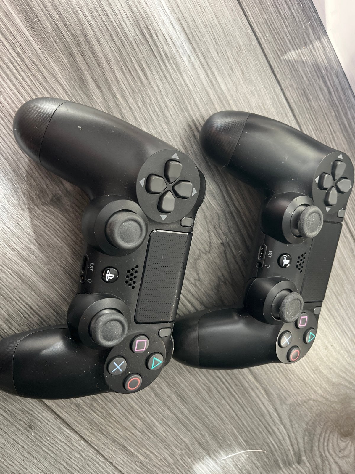 PlayStation 4 Slim met 2 controllers en 4 games, Met games, Met 2 controllers, Ophalen of Verzenden, Zo goed als nieuw