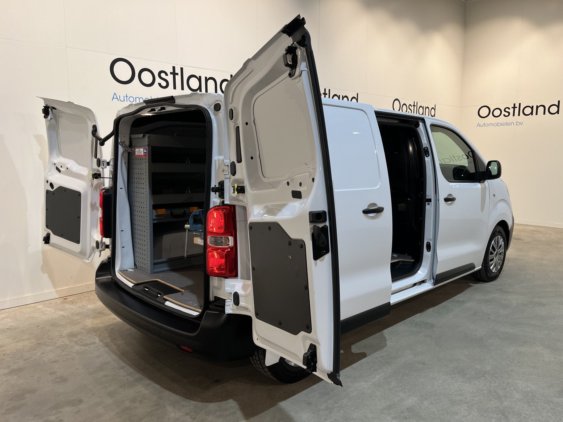 Opel Vivaro-e L2H1 Edition 75 kWh / 100% Elektrisch ! / Serv, Gebruikt, Zwart, Met garantie (alle), 75 kWh