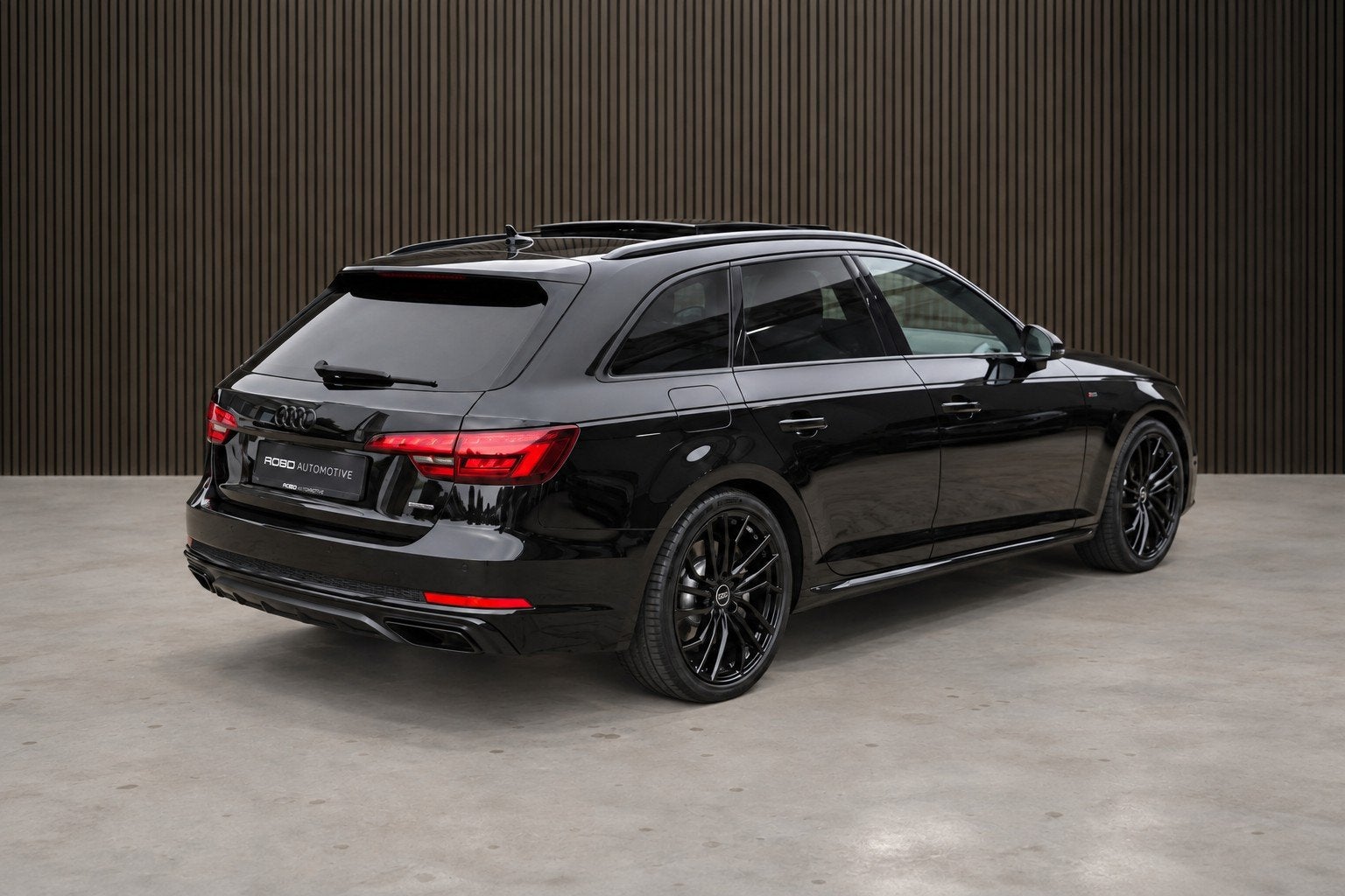 Audi A4 Avant 45 TFSI quattro Sport S line black edition S-L, Auto's, Automaat, 15 km/l, Gebruikt, 4 cilinders