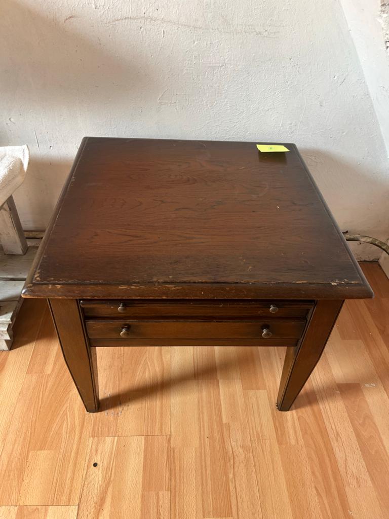 Houten bijzettafel met lade - Gebruikt, Huis en Inrichting, Tafels | Bijzettafels, Minder dan 45 cm, Gebruikt, Vierkant, Hout